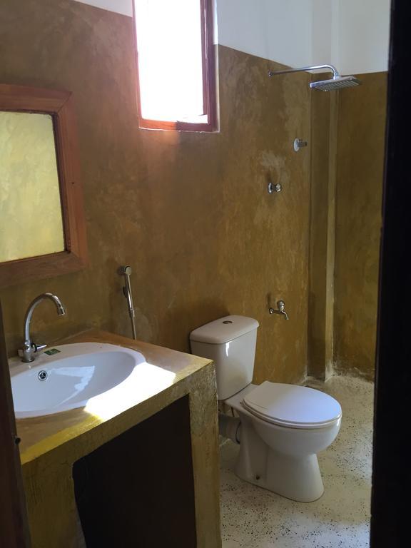 Cheeky Monkey Surf Camp Hotel Weligama Luaran gambar