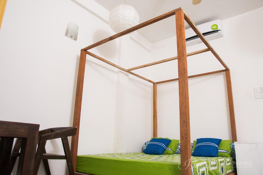 Cheeky Monkey Surf Camp Hotel Weligama Luaran gambar