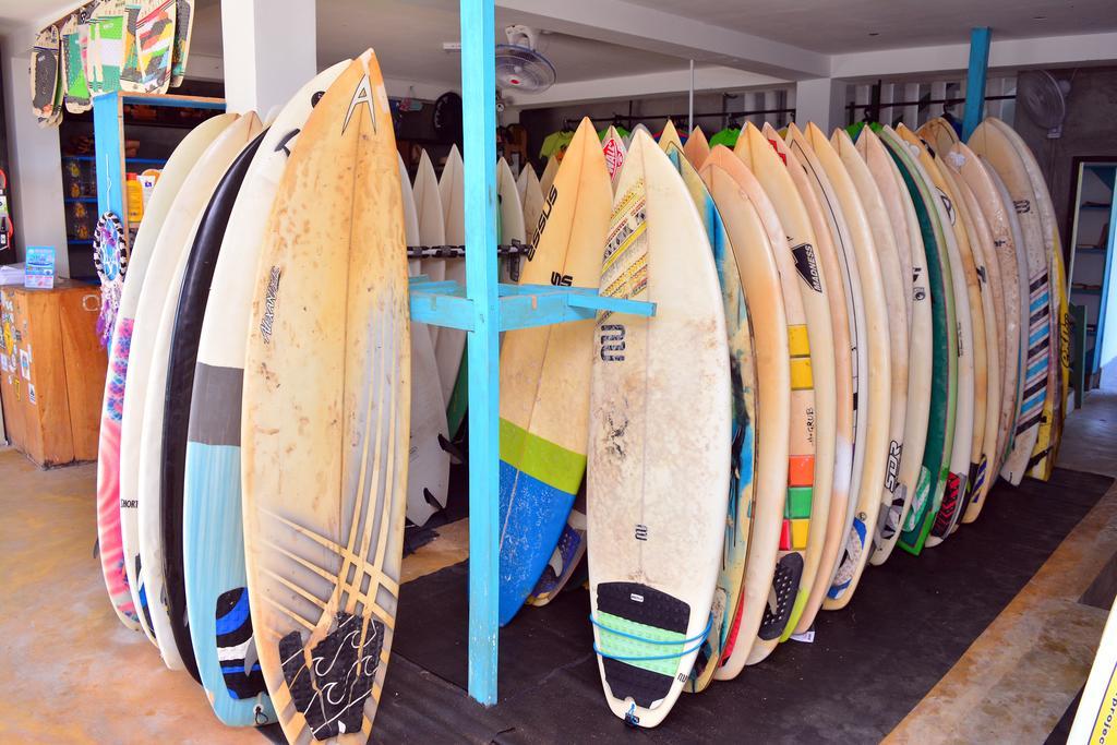 Cheeky Monkey Surf Camp Hotel Weligama Luaran gambar