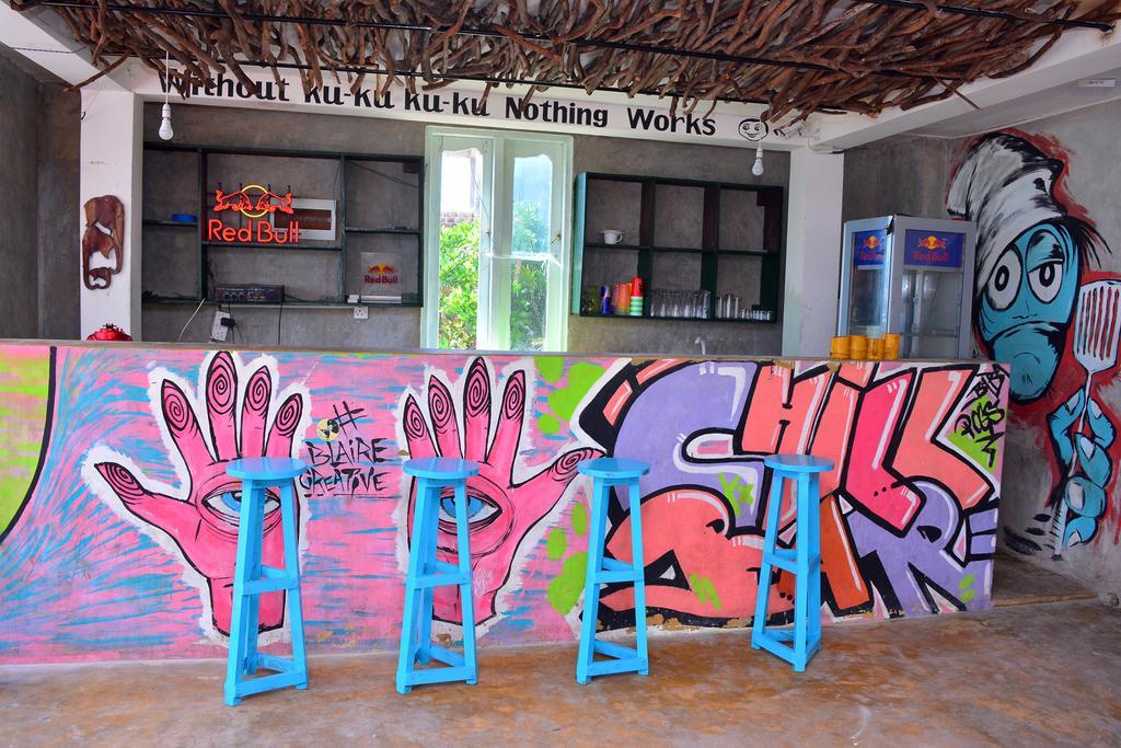 Cheeky Monkey Surf Camp Hotel Weligama Luaran gambar