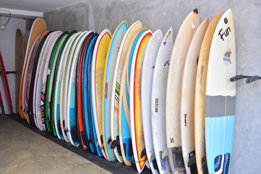 Cheeky Monkey Surf Camp Hotel Weligama Luaran gambar