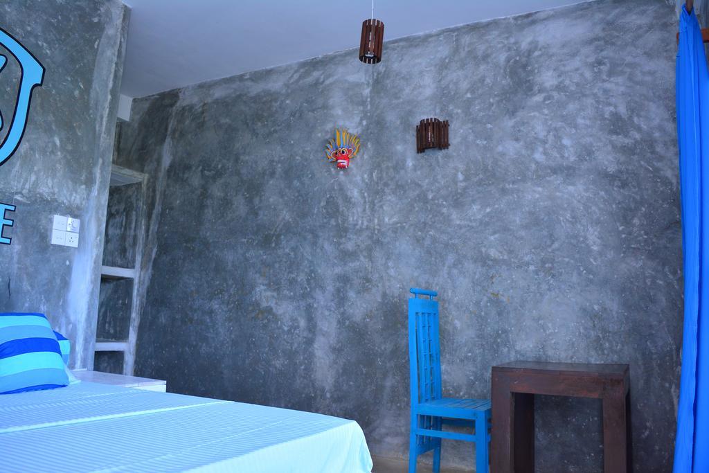 Cheeky Monkey Surf Camp Hotel Weligama Luaran gambar