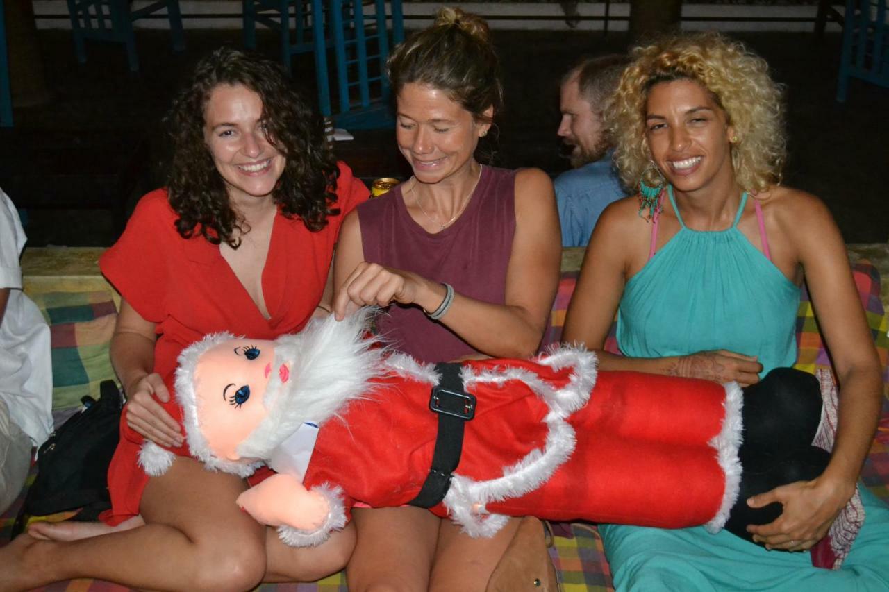 Cheeky Monkey Surf Camp Hotel Weligama Luaran gambar